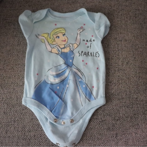 0-3M Disney Baby Girl Cinderella Onesie - Picture 1 of 3